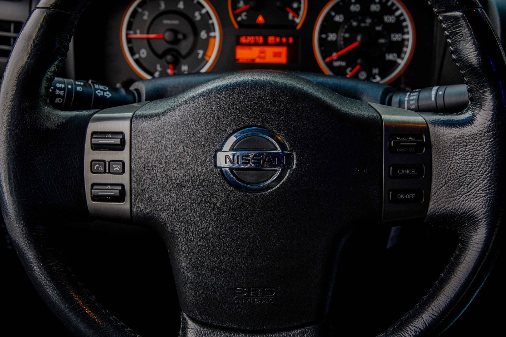 2011 BLACK NISSAN TITAN SV Crew Cab 2WD (1N6BA0ED7BN) with an 5.6L V8 DOHC 32V FFV engine, 5-SPEED AUTOMATIC transmission, located at 420 E. Kingsbury St., Seguin, TX, 78155, (830) 401-0495, 29.581060, -97.961647 - Photo#13